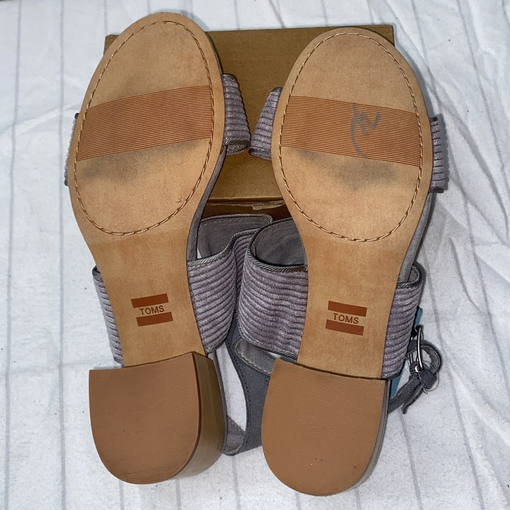 TOMS Poppy Sandal (Women, TOMS‎ Women's Gray Sandals, Highheel Size 8.5 - Picture 9 of 9